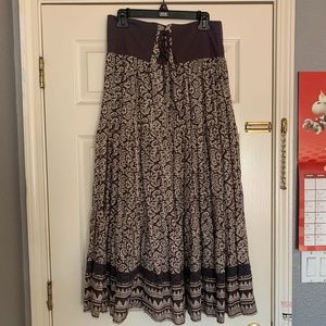 Romeo and Juliet Couture Medium Brown Skirt